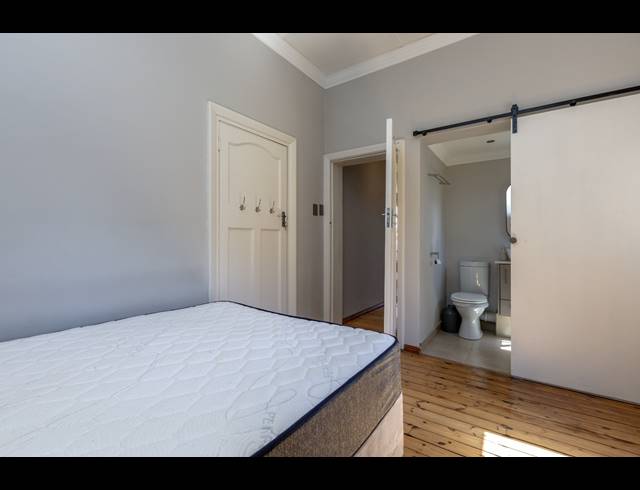 2 BEDROOM APARTMENT TO LET IN SEA POINT